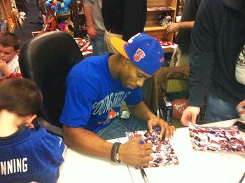 Victor Cruz In-Store Signing Picture at Cow Over The Moon Toys and Sports Memorabilia